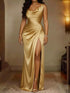 Vestido maxi halter talla grande en color champagne, satinado, con aberturas y fruncido elegante.
